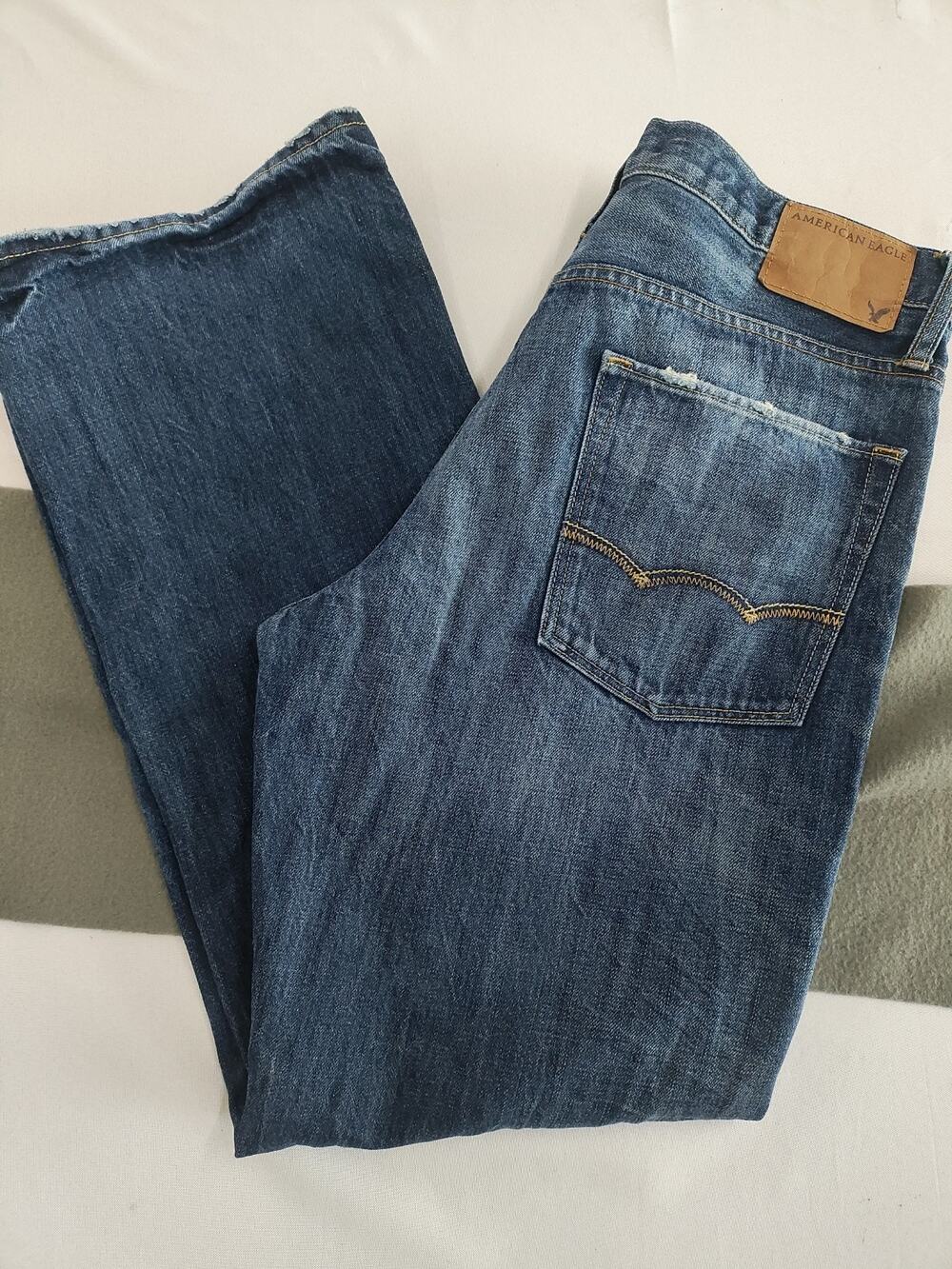 American Eagle men’s distressed original bootcut size 34 x 32